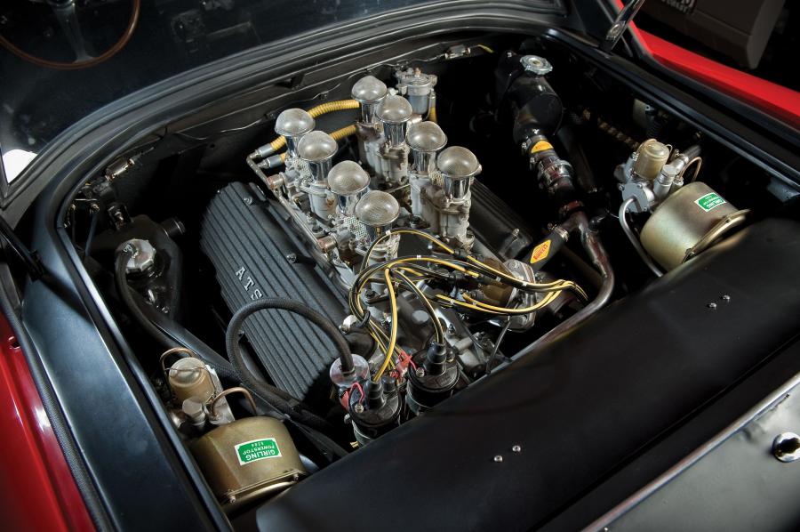 Интерьер ATS 2500 GTS 1964 года  (фото 4 из 14)